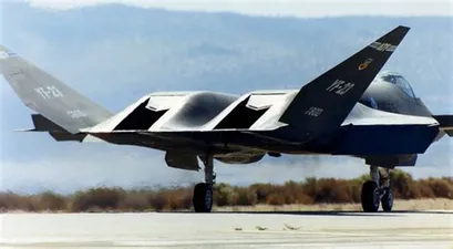 YF-23 from right rear on tarmac